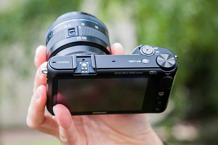 Samsung NX2000 (4).jpg